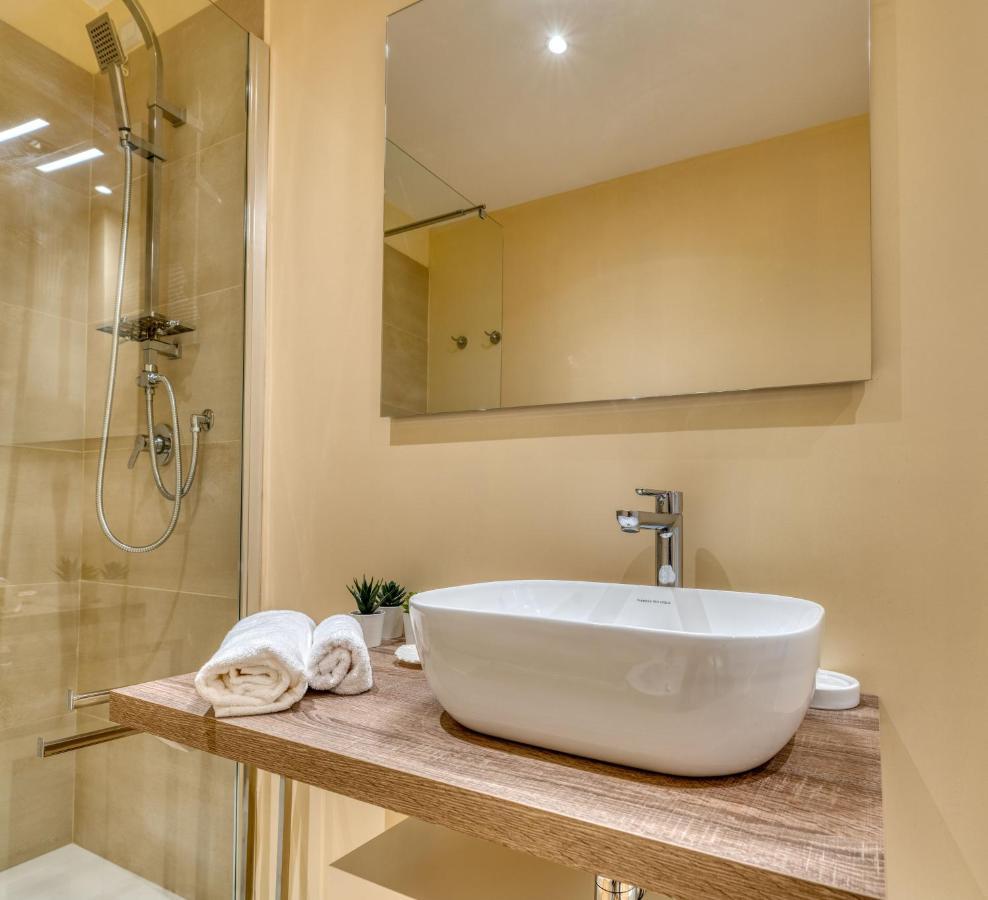 Izzhome Corso76 Cagliari Luaran gambar