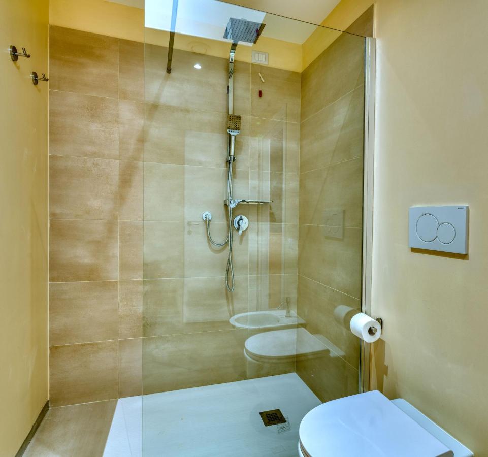 Izzhome Corso76 Cagliari Luaran gambar