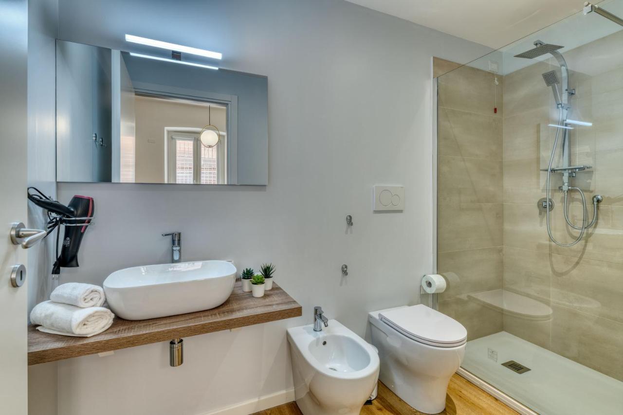Izzhome Corso76 Cagliari Luaran gambar